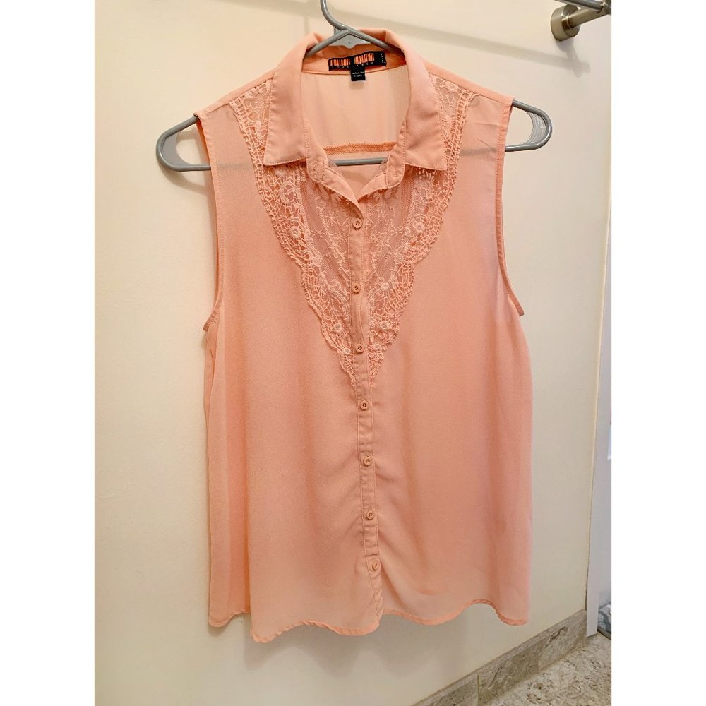 LOVE TREE Pink Lace Sleeveless Blouse